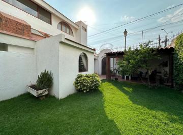 Casa · 323m² · 3 Recámaras · 2 Estacionamientos · Casa en Cholula de Camino Real a Momoxpan