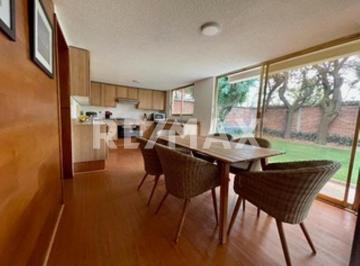Casa de 4 habitaciones, Miguel Hidalgo · Casa con Departamento en Venta en Bosques de Las Lomas