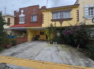 Casa en condominio de 4 habitaciones, Metepec · Casa en Venta en Casablanca
