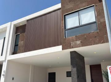 Casa en Venta de 3 habitaciones Fraccionamiento las Lomas · Casa con 3 Recámaras y 160 m² de Terreno en Venta en Punto Lomas (Riviera)