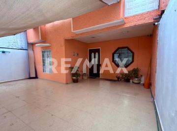Casa · 308m² · 4 Recámaras · 2 Estacionamientos · Casa en Villa de Las Flores 2da Secc Las Plazas - (4)