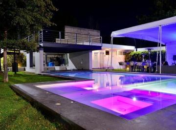 Casa de 5 habitaciones, Zapopan · Casa en Venta en Fracc. Las Fuentes, Zapopan