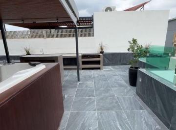 Casa en condominio · 215m² · 3 Recámaras · Casa en Venta Amplia con Roofgarden en La Rioja Los Gavilanes Tlajomulco