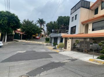 Casa de 3 habitaciones, Naucalpan de Juárez · Venta, Casa en Jardines de San Mateo, Naucalpan – 3 Recámaras, Jardín Amplio