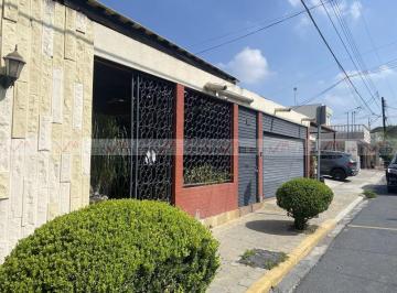 Casa · 607m² · 3 Recámaras · 1 Estacionamiento · Casa en Venta en Vista Hermosa