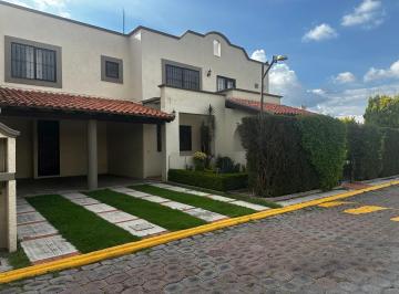 Casa en condominio · 353m² · 4 Recámaras · 4 Estacionamientos · Casa en Venta de Estilo Mexicano en San Pedro Cholula - (4)