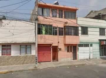 Casa de 4 habitaciones, Nezahualcóyotl · Casa en Venta de Recuperación Bancaria en Nezahualcóyotl, México - Ayrt*