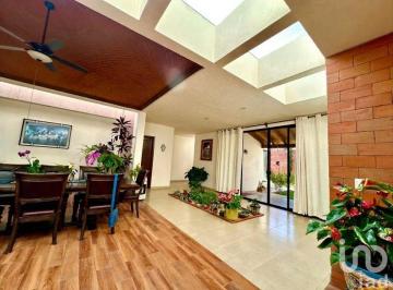 Casa · 345m² · 3 Recámaras · 2 Estacionamientos · Casa en Venta en Residencial Haciendas de Tequisquiapan, Querétaro