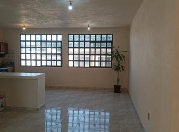 Casa · 204m² · 4 Recámaras · 1 Estacionamiento · Casa Sola en Venta, 2 Frentes Sobre Av. Recursos Propios.