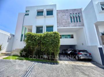 Casa · 460m² · 3 Recámaras · 4 Estacionamientos · Casa en Venta San Jerónimo Lidice