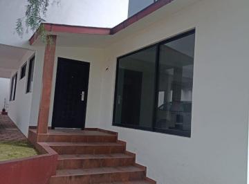 Casa de 3 habitaciones, Cuautitlán Izcalli · Residencia Exclusiva en Villa del Bosque, Lago de Guadalupe | Lujo, Jardín y Privacidad