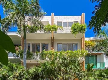 Casa · 333m² · 4 Recámaras · 3 Estacionamientos · Casa en Puerto Cancún