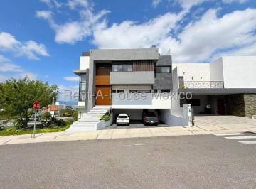 Casa · 670m² · 4 Recámaras · 6 Estacionamientos · Zibatá Casa Dentro de Condominio en Venta Rah897