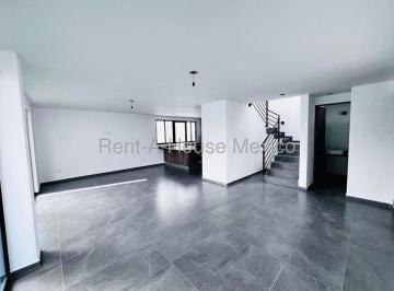 Casa · 192m² · 3 Recámaras · 2 Estacionamientos · El Marques Casa a Estrenar en Venta Rah3661