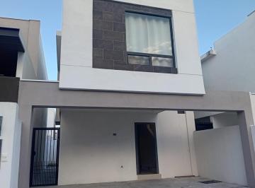 Casa · 133m² · 3 Recámaras · 2 Estacionamientos · Renta de Casa en Puerta Jardin Apodaca Cerca del Aeropuerto