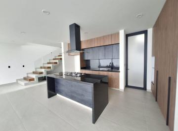 Casa de 4 habitaciones, León · Lomas Punta del Este Venta Casa 4 Habitaciones Frente a Jardin $5´595,000