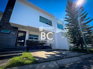 Casa en condominio · 172m² · 3 Recámaras · 2 Estacionamientos · Casa en Venta en Bosque Real, Tlajomulco | 3 Recámaras a 5 Min de Galerías Santa Anita