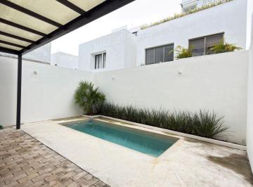 Casa de 3 habitaciones, Benito Juárez · Casa con 3 Recámaras en Renta con 160 m² Superficie de Terreno en Cancún