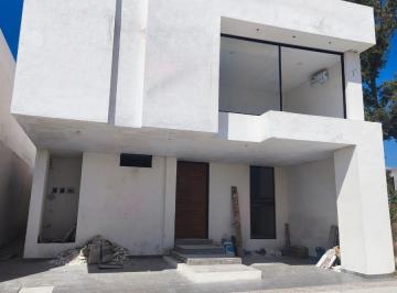 Casa · 286m² · 4 Recámaras · Casa en Venta en Residencial Carmel