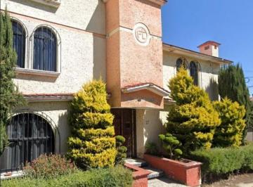 Casa de 4 habitaciones, Metepec · Casa en Remate Ubicada en Edo Mex San Salvador Tizatlalli, México
