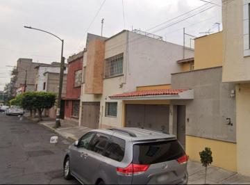 Casa en Venta de 4 habitaciones Industrial · Bonitya Propiedad en Una Exelente Ubicacion Cerca de Escuelas Parques y Hospitales