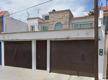 Casa de 3 habitaciones, Metepec · Casa en Remate Ubicada en San Jerónimo Chicahualco Casa Blanca, Metepec