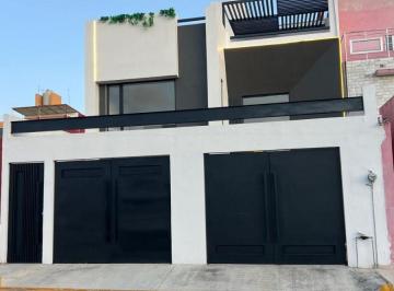 Casa de 4 habitaciones, Pachuca · Exclusiva Casa Moderna en Venta en La Moraleja, Lista Para Habitar y Disfrutar