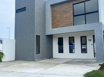 Casa de 3 habitaciones, Alvarado · Casa Residencial en Lomas de La Rioja Al Mejor Precio