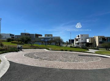 Terreno / Lote , El Marqués · Terreno en Venta en Zibata. Ágata