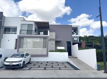 Casa en condominio · 208m² · 4 Recámaras · Hermosa Casa en Venta en Juriquilla