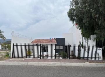 Casa en condominio · 127m² · 2 Recámaras · 2 Estacionamientos · Casa en Condominio en Venta en Juriquilla, Querétaro, Querétaro