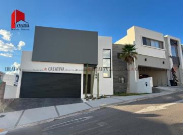 Casa de 3 habitaciones, Chihuahua · Casa Venta en Fraccionamiento Cerrado, Residencial Torralba, Chihuahua, Chih.