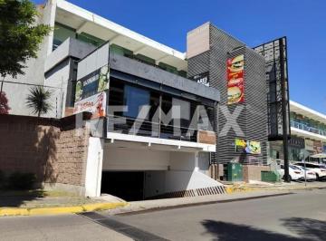 Local comercial · 50m² · 30 Estacionamientos · Local de Renta - (4)