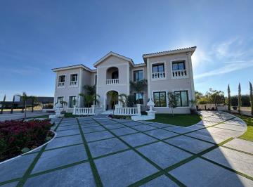 Casa de 5 habitaciones, Querétaro · Espectacular Casa en El Campanario