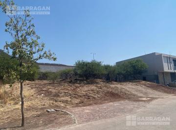 Terreno / Lote · 484m² · Terreno de 484 m² en Altozano, Condominio Risco