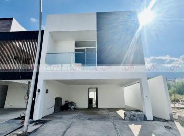 Casa · 279m² · 3 Recámaras · 2 Estacionamientos · Casa en Venta en Hacienda Santa Clara