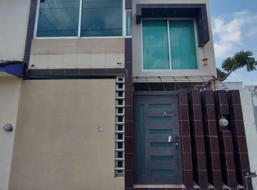 Casa de 5 habitaciones, Villa de Alvarez · Casa Venta en Villa Izcalli Caxitlán, Villa de Álvarez, Colima