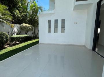 Casa de 4 habitaciones, Cuernavaca · Casa en Venta en Cuernavaca, Alberca y Jardín, Vigilancia