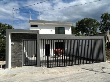 Casa · 3 Recámaras · 2 Estacionamientos · Exclusiva y Amplia Casa con Gran Terreno en Venta en Campeche