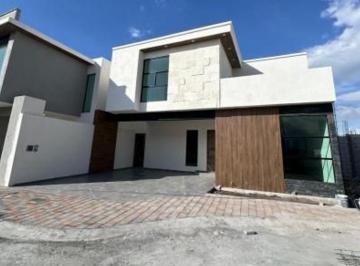 Casa de 4 habitaciones, Arteaga · Casa en Venta Privanzas del Campestre