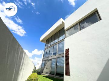 Casa · 392m² · 4 Recámaras · 3 Estacionamientos · Casa en Venta Fraccionamiento Sierra Azul Residencial