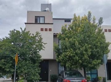 Casa en condominio · 92m² · 3 Recámaras · 2 Estacionamientos · Casa en Ciudad del Sol, Querétaro