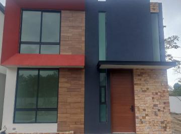 Casa · 147m² · 3 Recámaras · 3 Estacionamientos · Casa Nueva en Venta en Privada Sabina Grande a 3 Minutos de Periférico