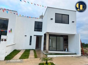 Casa · 129m² · 3 Recámaras · 2 Estacionamientos · Casa - Congregacion El Grande