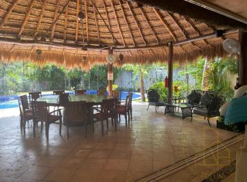 Villa · 2000m² · 4 Recámaras · 3 Estacionamientos · Villa de Lujo Frente Al Cenote en Yalku, Tulum – Privacidad Total y Alto Retorno de Inversion