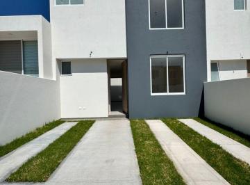 Casa de 3 habitaciones, Jesús María · Casas en Venta con Recámara en Planta Baja Residencial Zarzales
