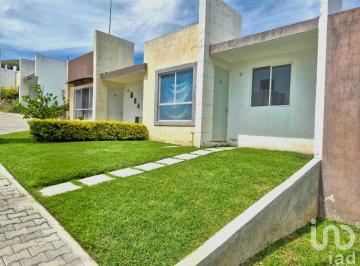 Casa · 54m² · 2 Recámaras · 1 Estacionamiento · Casa en Venta en Bello Horizonte, Xochitepec Morelos