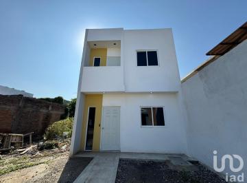Casa · 90m² · 3 Recámaras · 1 Estacionamiento · Casa en Venta con Recámara en Pb en Colonia Santa Rosa Mazatlán