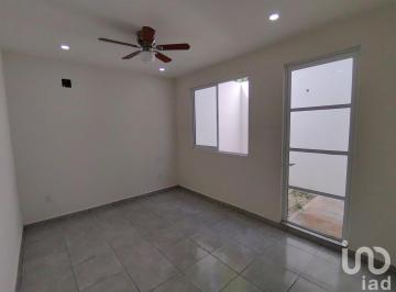 Departamento · 52m² · 2 Recámaras · 1 Estacionamiento · Estudio en Venta de 2 Rec Av de Los Colegios, Cancun, Q. Roo