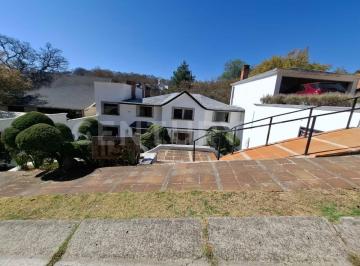 Casa · 425m² · 6 Recámaras · 6 Estacionamientos · Residencia en Venta, Condado de Sayavedra, Atizapan de Zaragoza, Edo. de Mex.